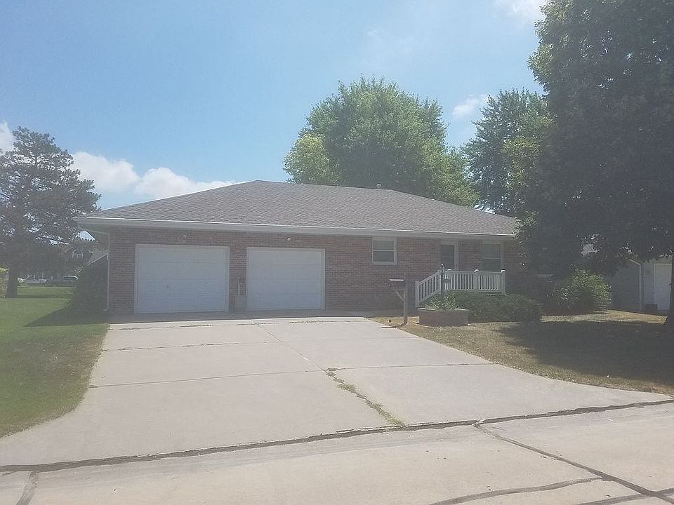 1st image of 204 Nelson Cir