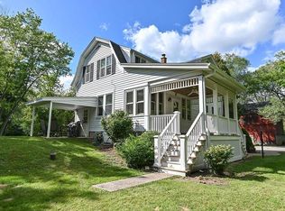 11035 N Cedarburg Rd, Mequon, WI 53092