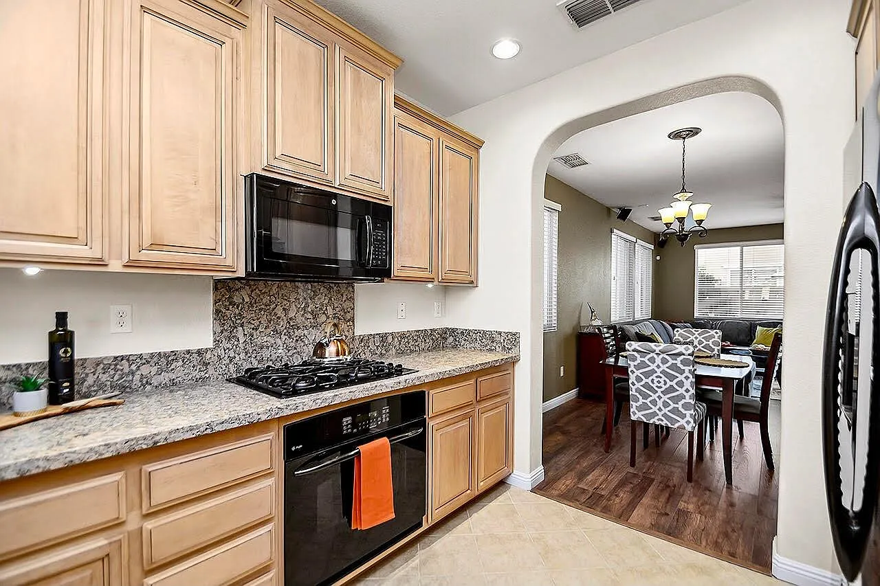 3156 Flagler Way photo 1