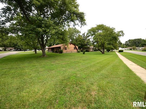 5th image of 1024 Blueberry Hill Ave