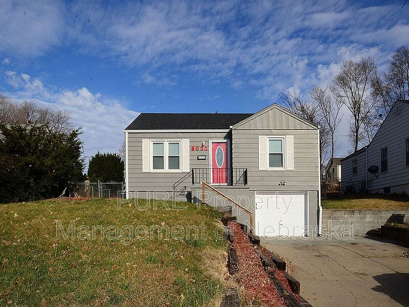 1st image of 8032 Park Dr #8032