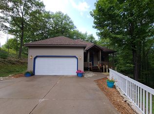 2886 Holiday Pines Rd, Traverse City, MI 49686