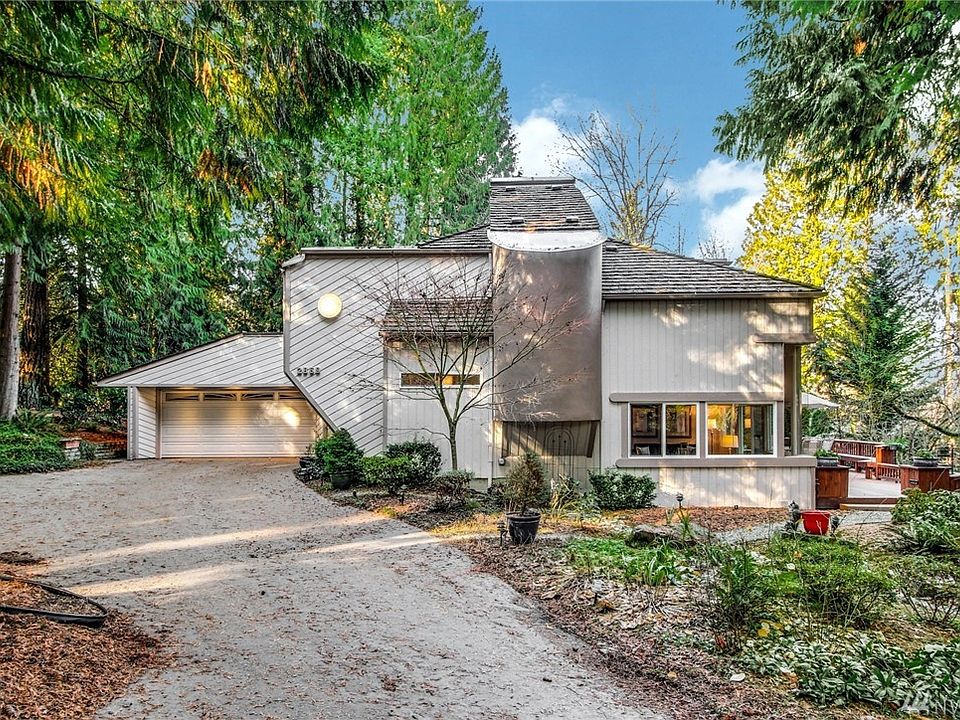 1st image of 2869 W Lake Sammamish Pkwy NE