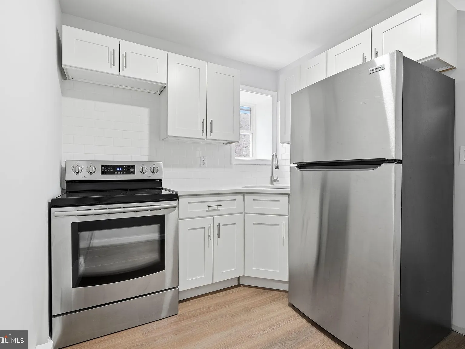 2 bed, 1910 sqft, $1,250 — Photo 1