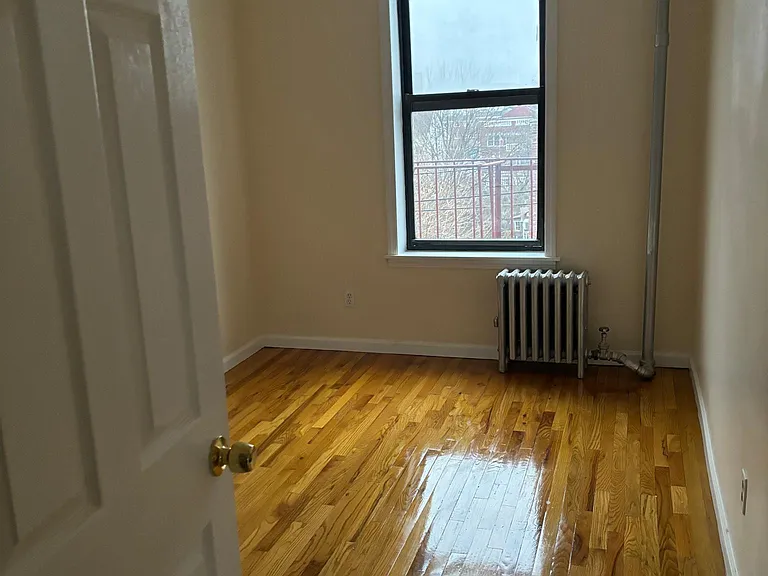 753 E 223rd St #9 — Photo 5