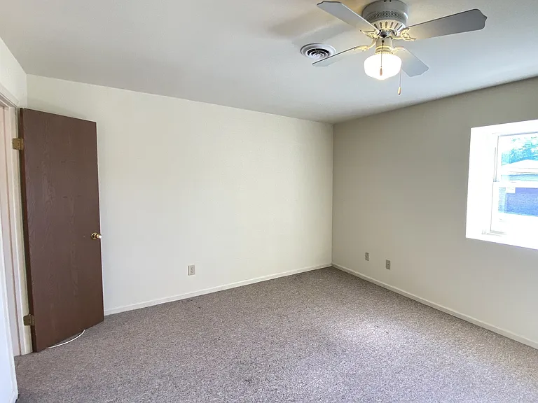807 Rainbow Dr #4 — Photo 10