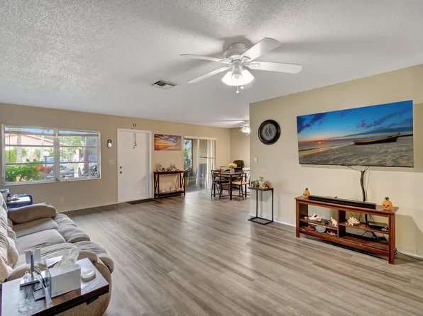 6118 La Palma Lane, Delray Beach, FL 33484