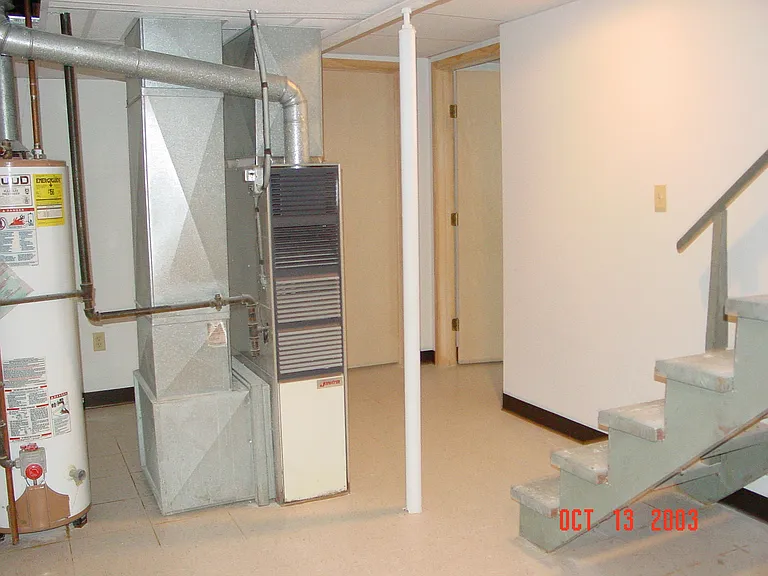 41 S Plains Rd #B — Photo 6