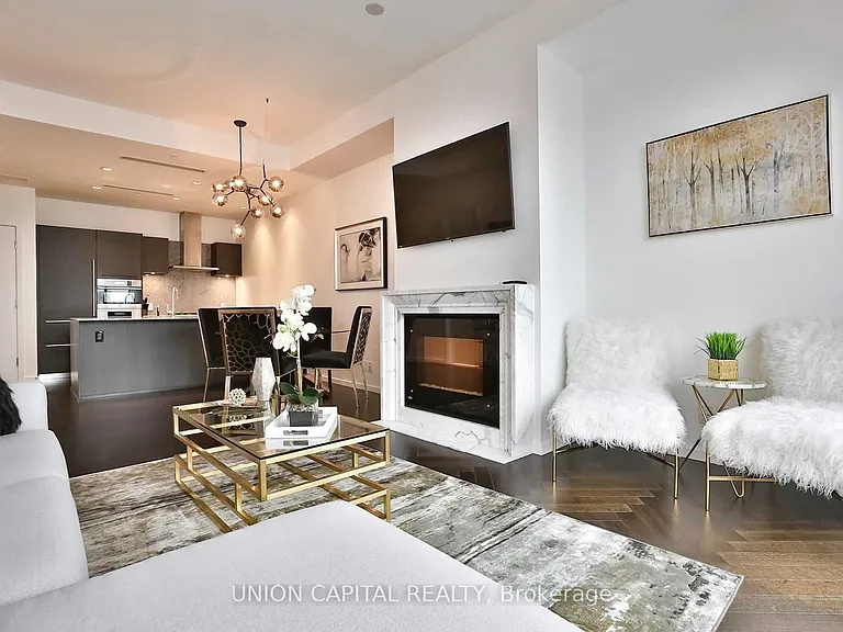 180 University Ave #5805 — Photo 1
