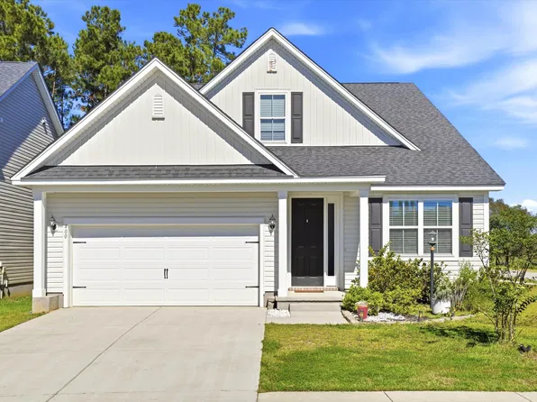 400 Eagleview Dr, Moncks Corner, SC 29461