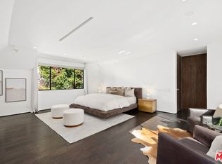 10558 Fontenelle Way, Los Angeles, CA 90077