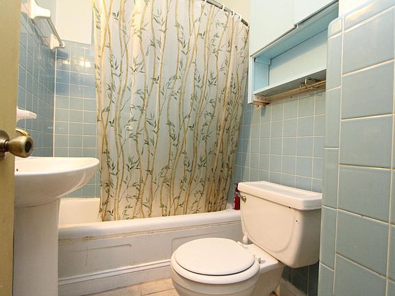 5th image of 8 Eastman St
