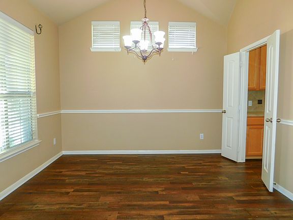 4th image of 1513 Mockingbird Dr