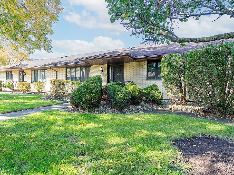 1st image of 15607 Orange Blossom Dr #21