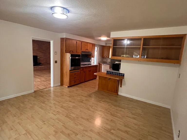 2585 Jasmine St — Photo 9