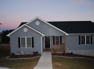 84 Montgomery Rd, Staunton, VA 24401