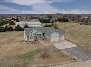 10307 Quail Ln, Arkansas City, KS 67005