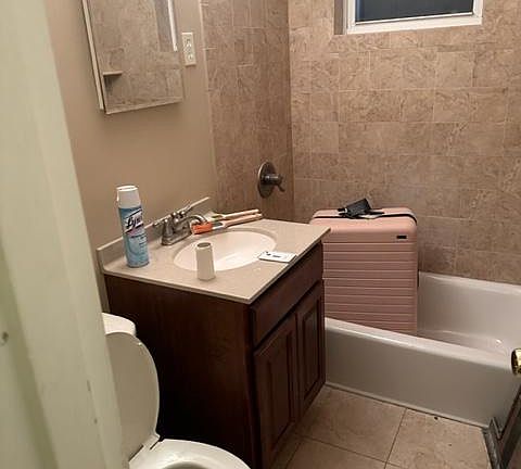 5th image of 2313 Wickham Ave Floor 1