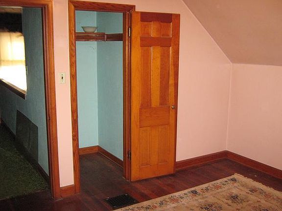5th image of 8228 W Capitol Dr
