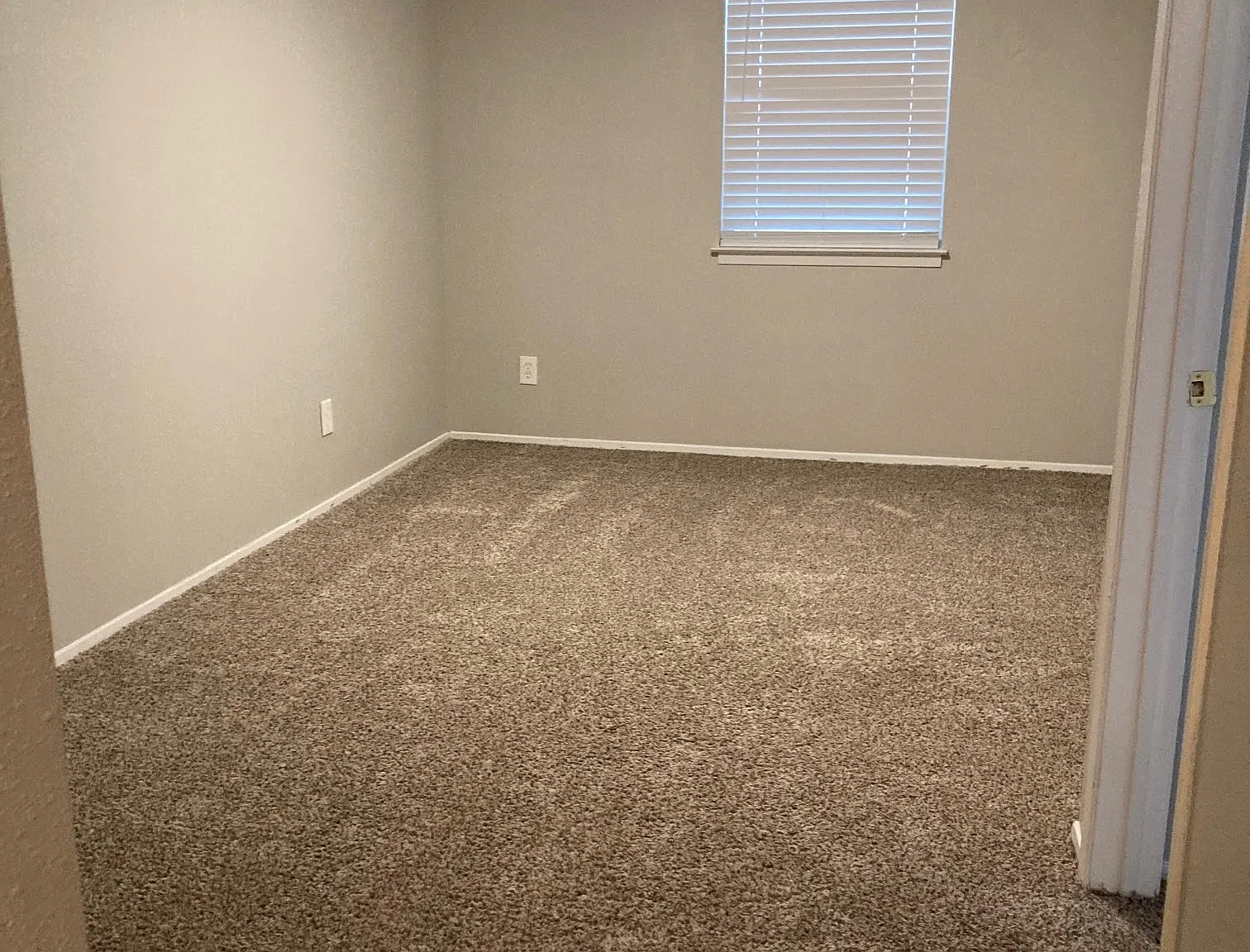 Brenham Park Apartments — Photo 3