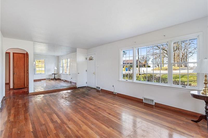 1611 Clay Pike, North Huntingdon, PA 15642 Zillow