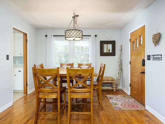 5th image of 251 W Hamilton Ln
