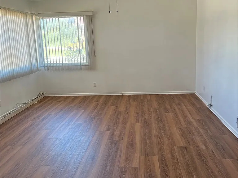 2908 E Garfield Ave — Photo 8