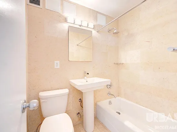 10 West 74th Street image 10 of 18