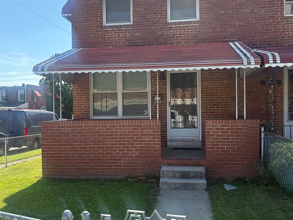 3018 Larue Sq E