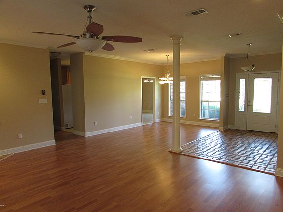 4th image of 20 Topaz Dr