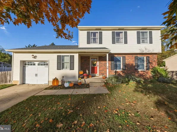 49 Dogwood Ave, Glassboro, NJ 08028