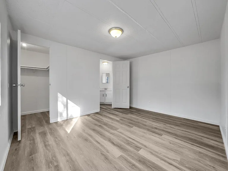 22450 Norris Ln — Photo 13