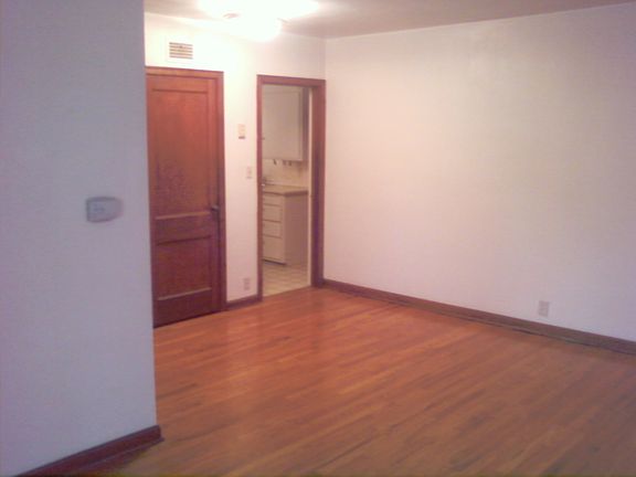 2nd image of 1716 Dakota St