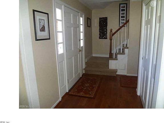 4th image of 79 Knollwood Dr