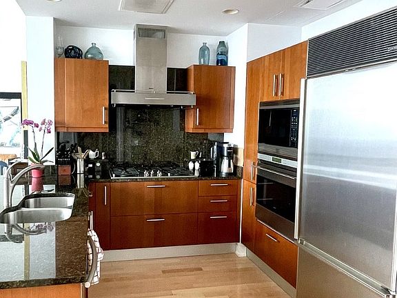 3rd image of 401 N Wabash Ave Unit 67c