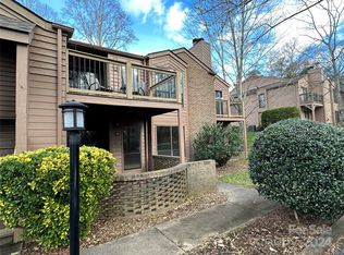 15 Ravencroft Ln, Asheville, NC 28803