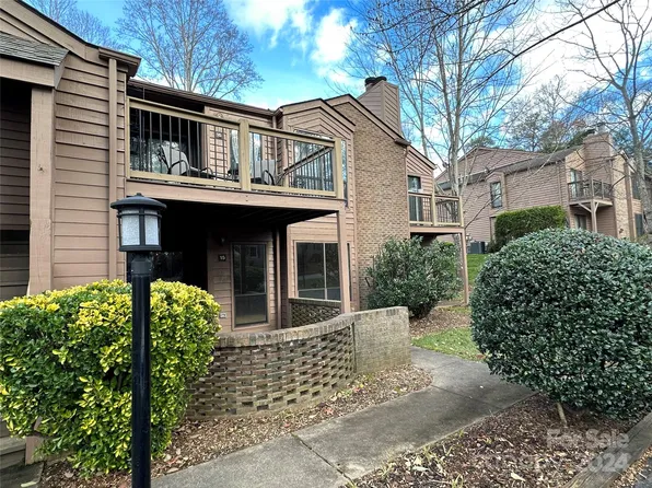 15 Ravencroft Ln, Asheville, NC 28803