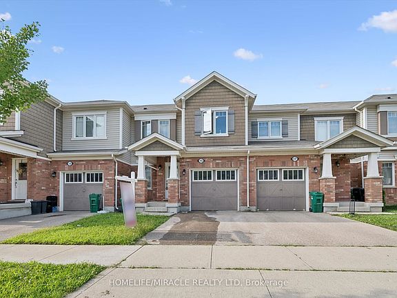 2nd image of 15 Stratus St