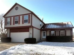 540 Crown Point Ct, Buffalo Grove, IL 60089