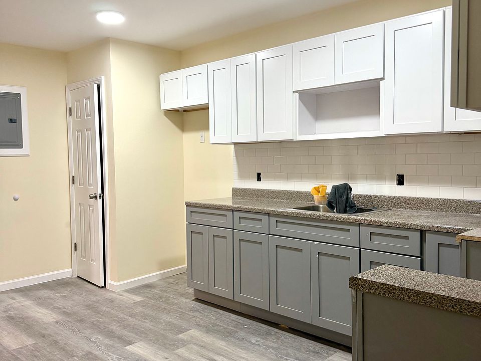 1st image of 1667 E 18th St #2A