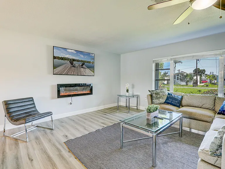 15909 Candle Dr — Photo 22