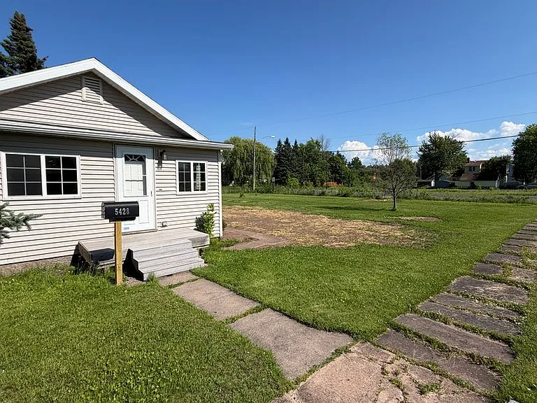 5428 Cumming Ave — Photo 2