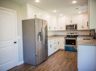 2821 Parkwood Cir, Rogers, AR 72756