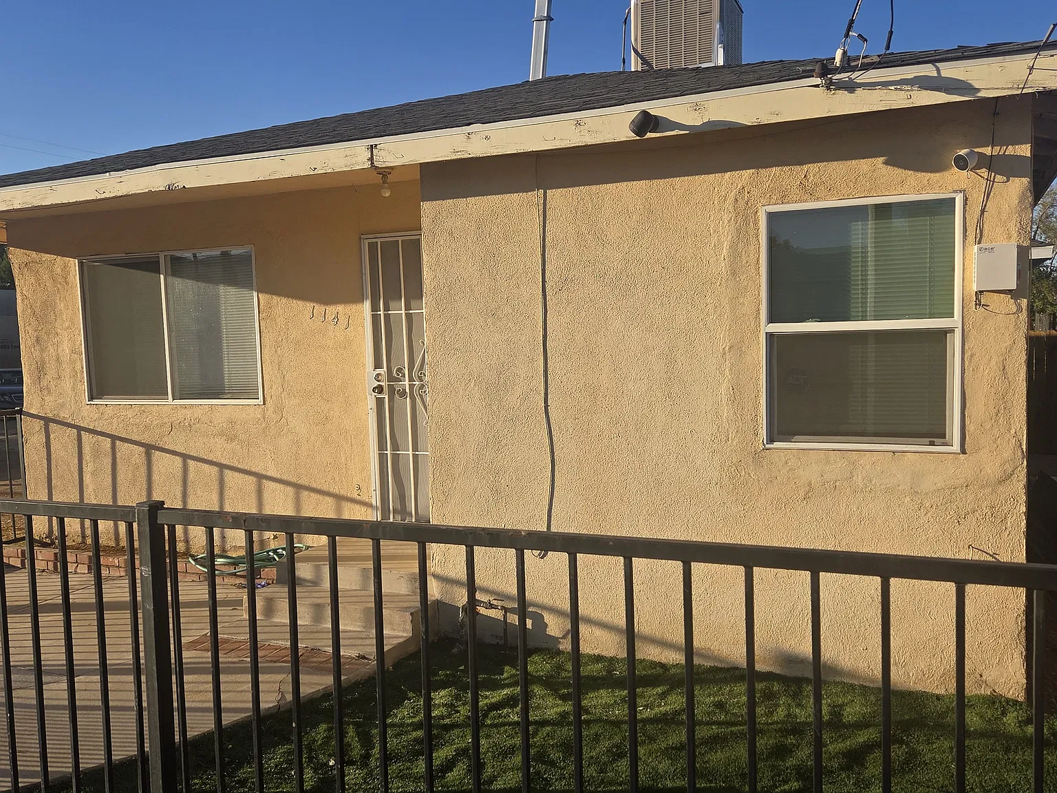2 bed, 630 sqft, $1,700 — Photo 1