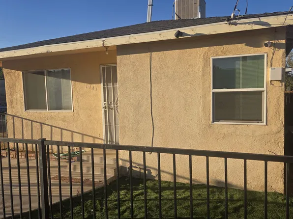 1141 E R Ave, Palmdale, CA 93550