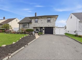 5 Epping Dr, Kenilworth Boro, NJ 07033