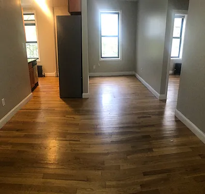 Rented by Alexander Bilu, LREB | media 19