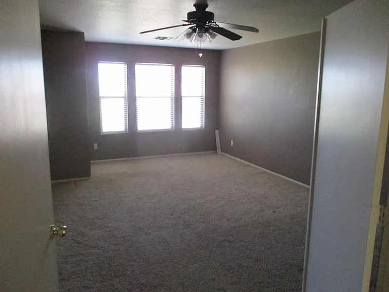 642 S Concord St — Photo 14