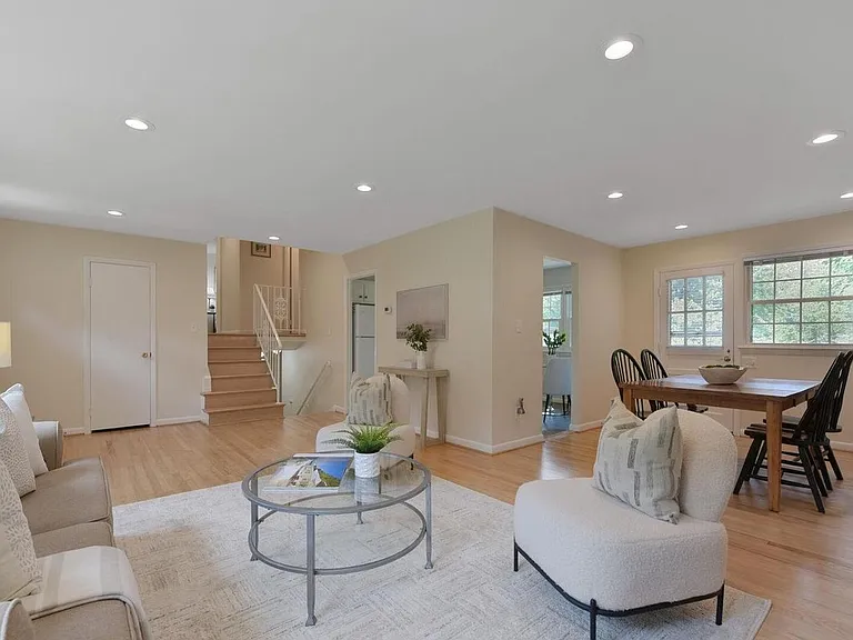 3512 Queen Anne Dr — Photo 24