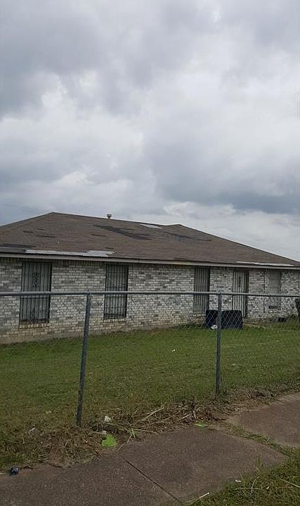 2nd image of 6822 Troyglen Dr